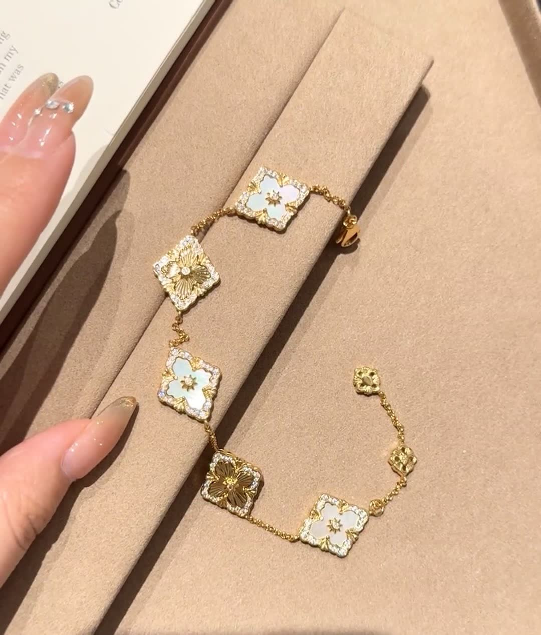 Buccellati Van Cleef & Arpels Vintage Alhambra Gold Bracelet